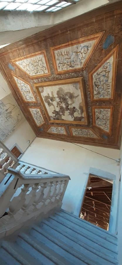Le Grand Noyer Panzió Ambronay Kültér fotó